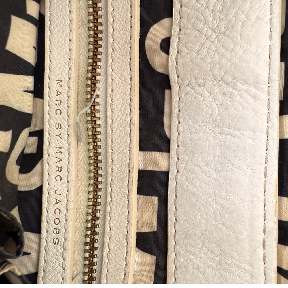 Marc by Marc Jacobs White Flap Crossbody Hobo - Picture 10 of 11